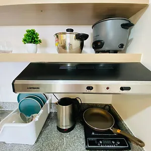 Luxury Two Bedroom With Balcony In South Of Pinas Manila